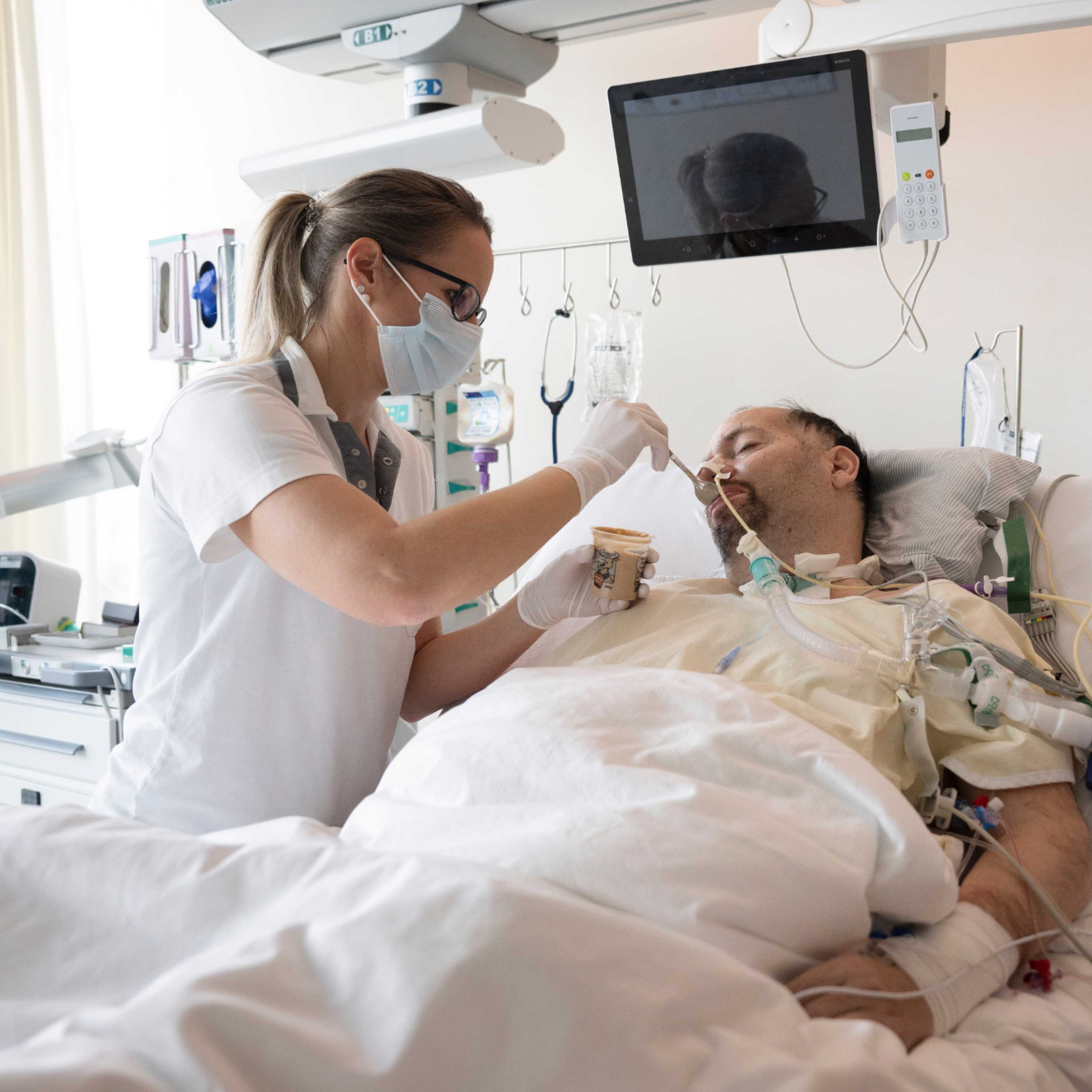 Deux organisations d'aide aux patients romandes fusionnent episode artwork