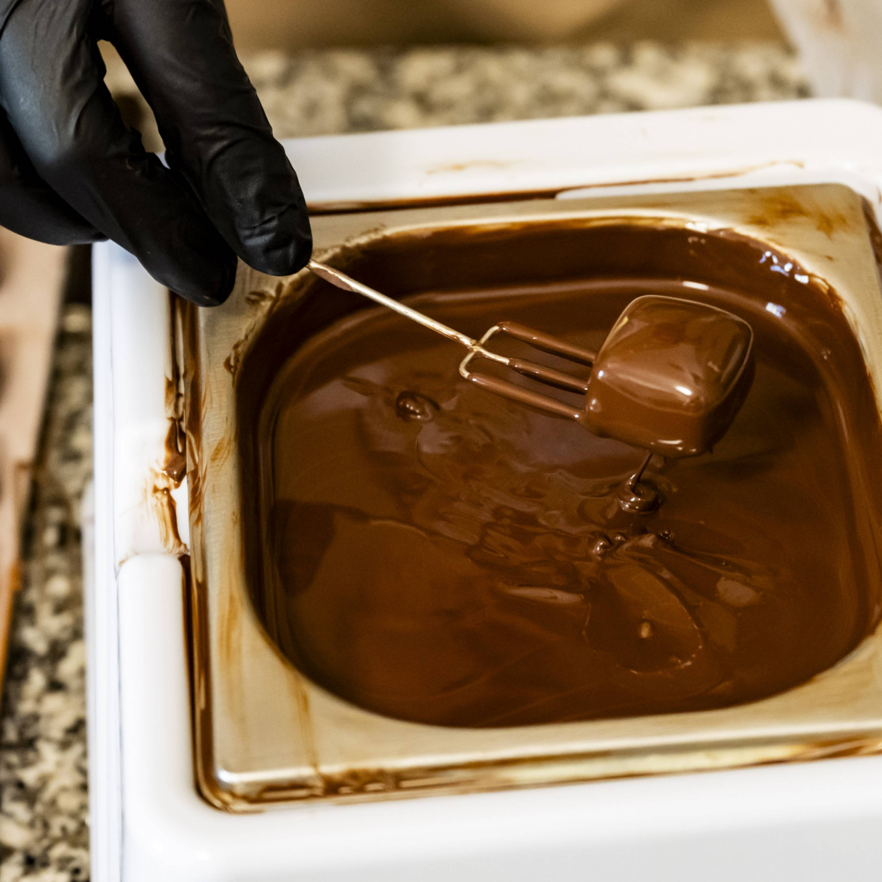Les chocolatiers fribourgeois souffrent du prix du cacao episode artwork