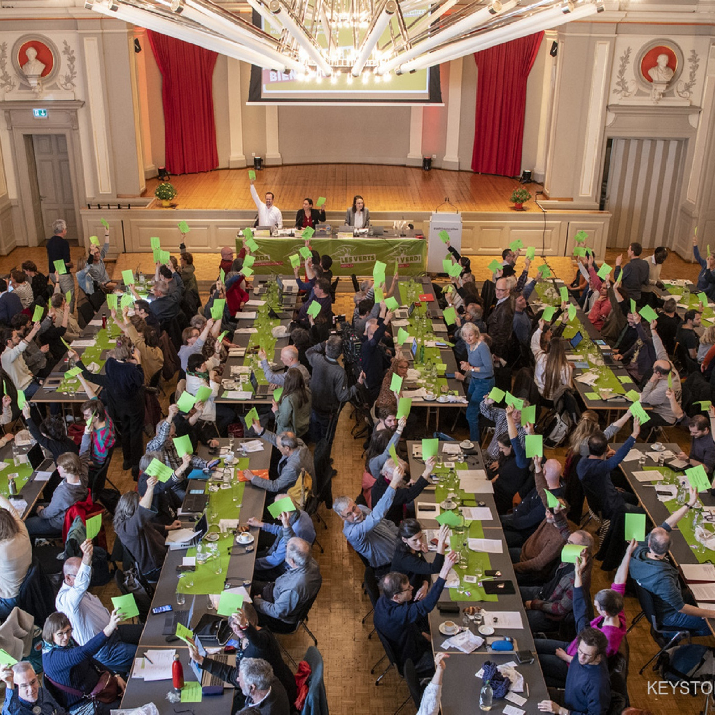 Les Verts lancent leur campagne pour les élections episode artwork
