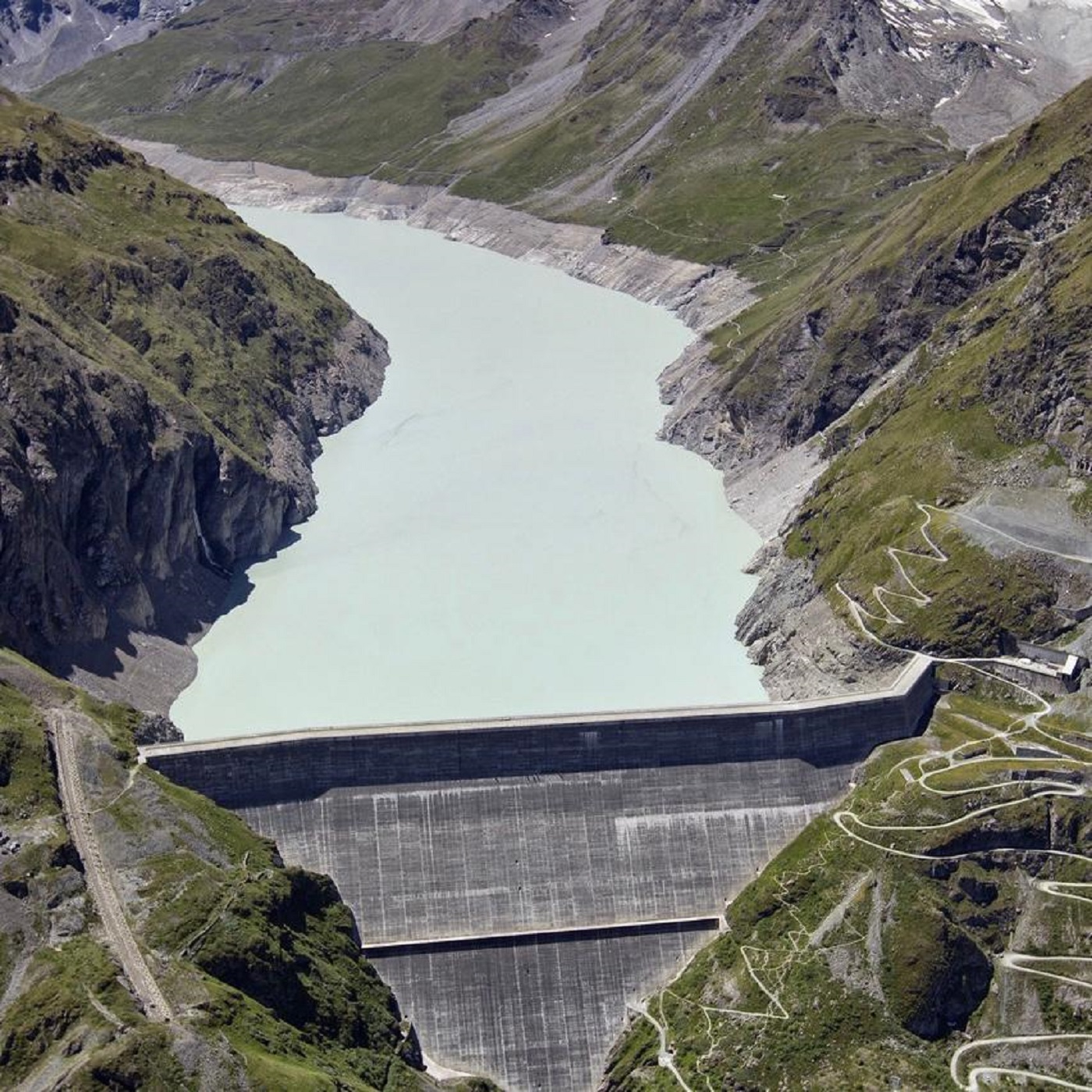 Tschugger la série suisse qui fait sensation episode artwork