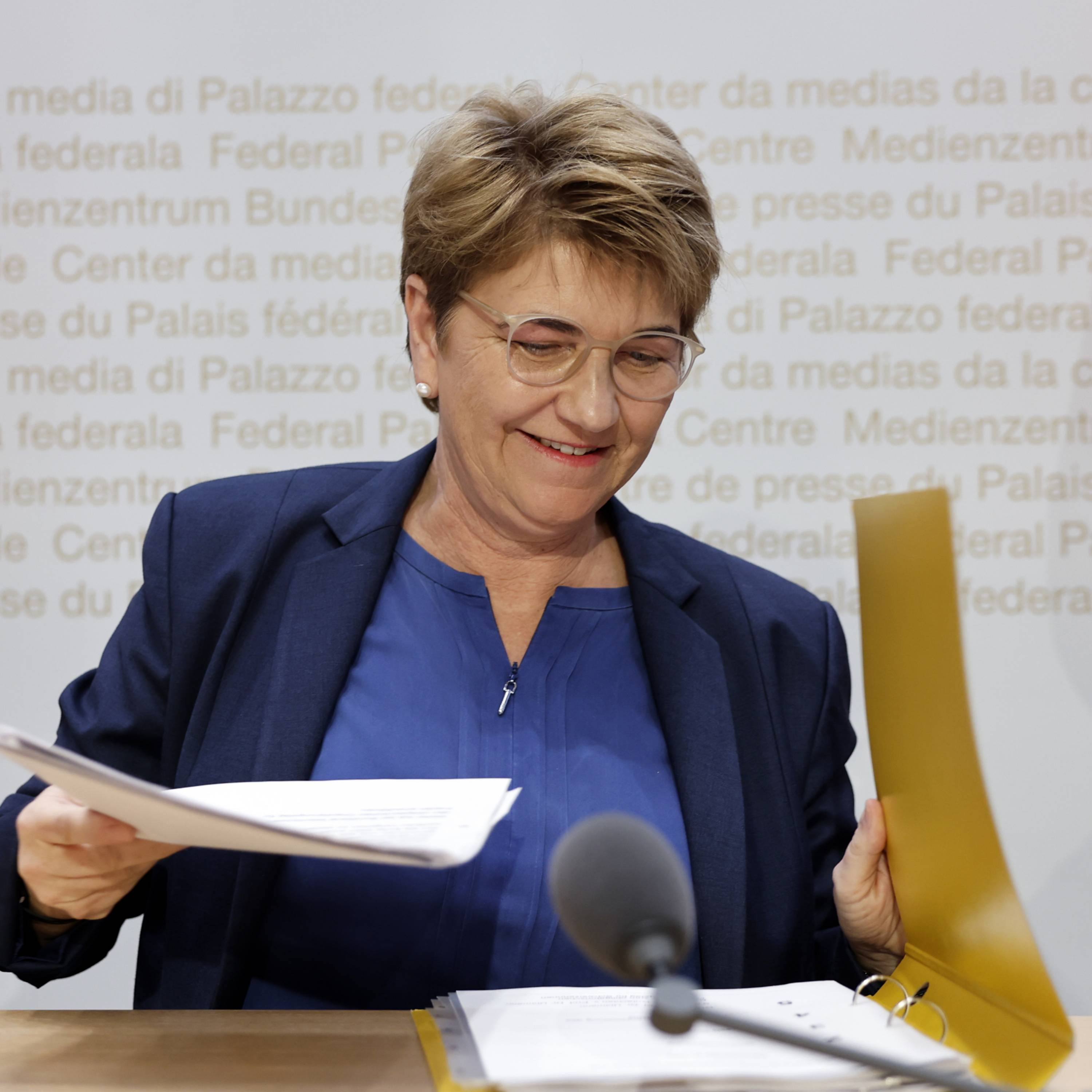 Une Fribourgeoise se lance dans la course au Conseil fédéral episode artwork